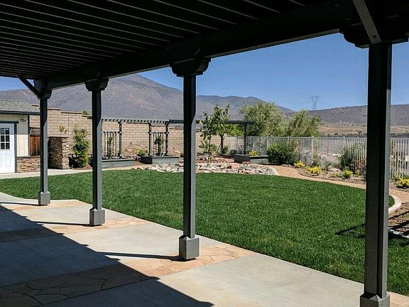 4th image of 551 Los Altos Dr