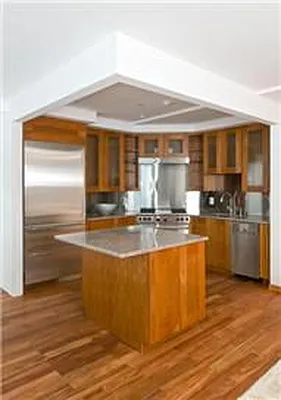 Rented by Macklowe Investment Properties | media 17