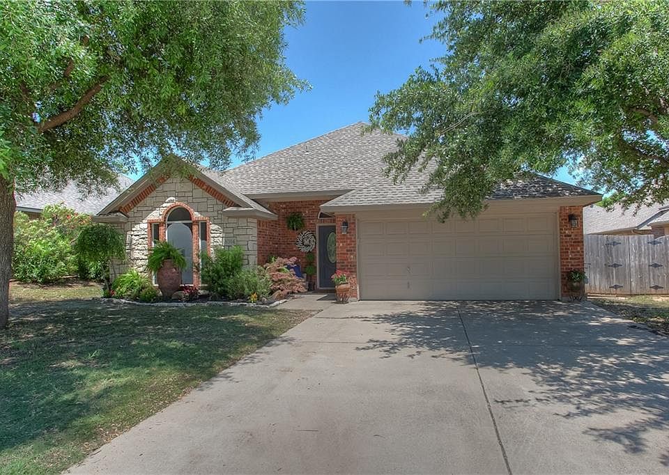 1st image of 8304 Estandarte Ct