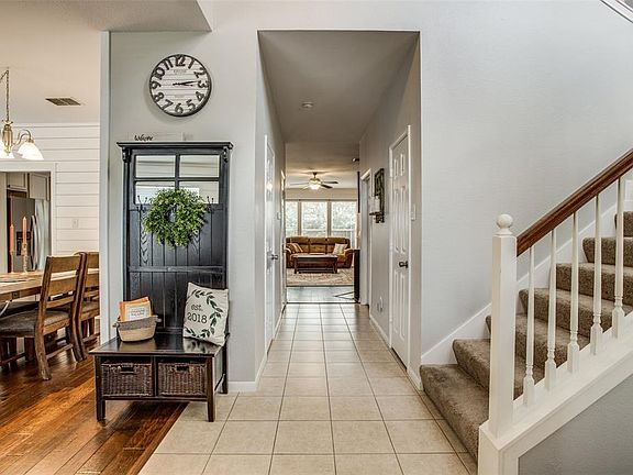 3rd image of 3019 Palmdale Dr