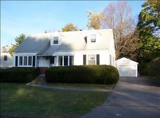18 Hasbrouck Dr, Poughkeepsie, NY 12603