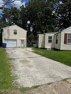 2nd image of 1432 Victory Blvd