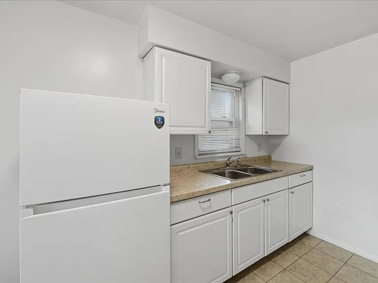 705 W 29th St #2901 — Photo 8
