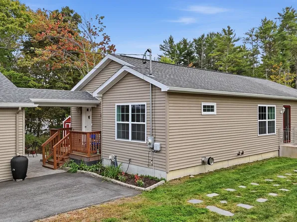 42 Frost Hill Avenue, Lisbon, ME 04252