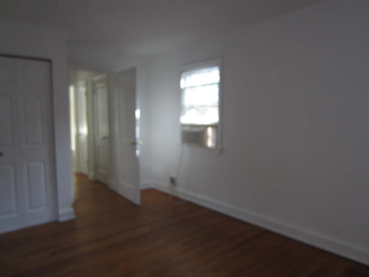 1 bed, 700 sqft, $1,100 — Photo 2