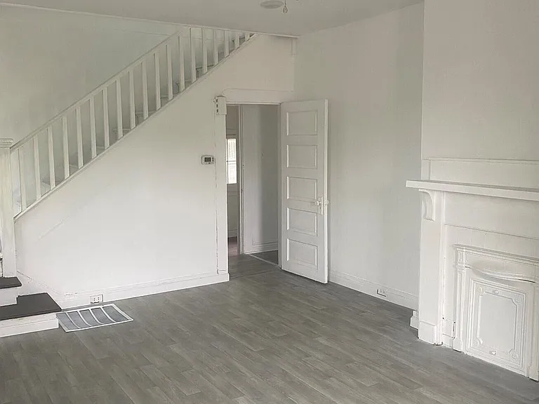 717 Temple Ave — Photo 12