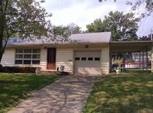 28 3rd Dr, Decatur, IL 62521