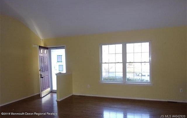 2nd image of 121 Brigantine Rd
