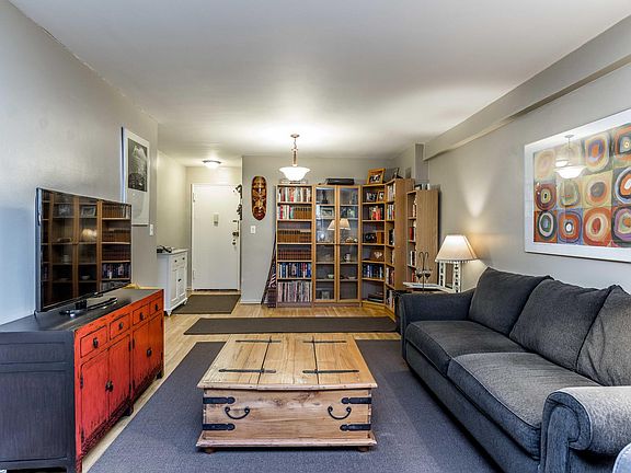 5th image of 2335 Bell Blvd APT 4A
