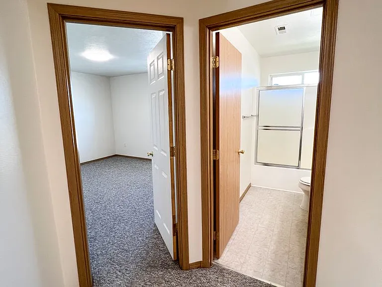 5511 Glenridge Way — Photo 30