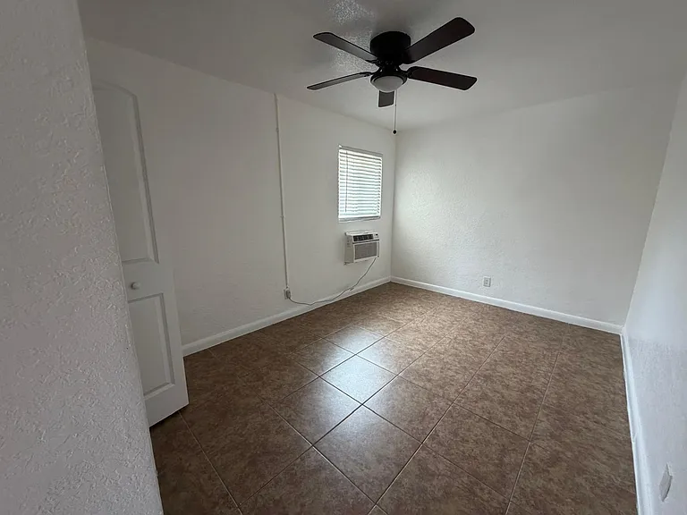 610 NW 7th Ave — Photo 51