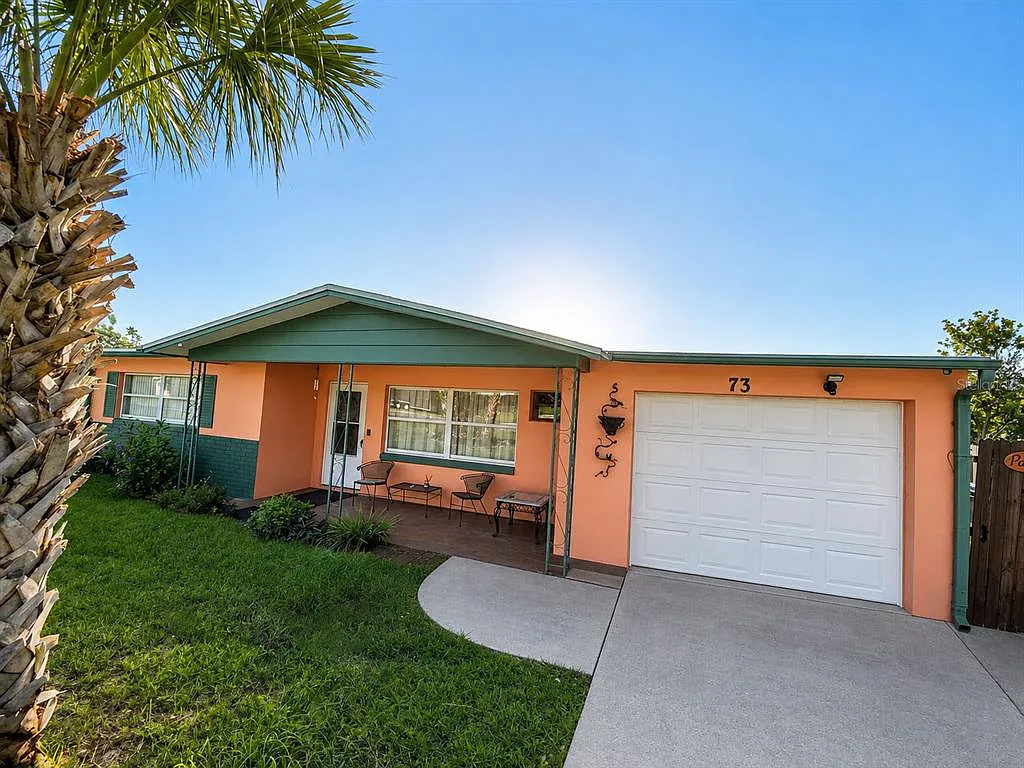 2 bed, 1.0 bath, 1108 sqft, $2,000 — Photo 2