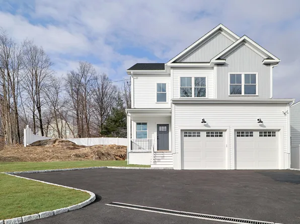 52 Deerfield Street, Fairfield, CT 06825