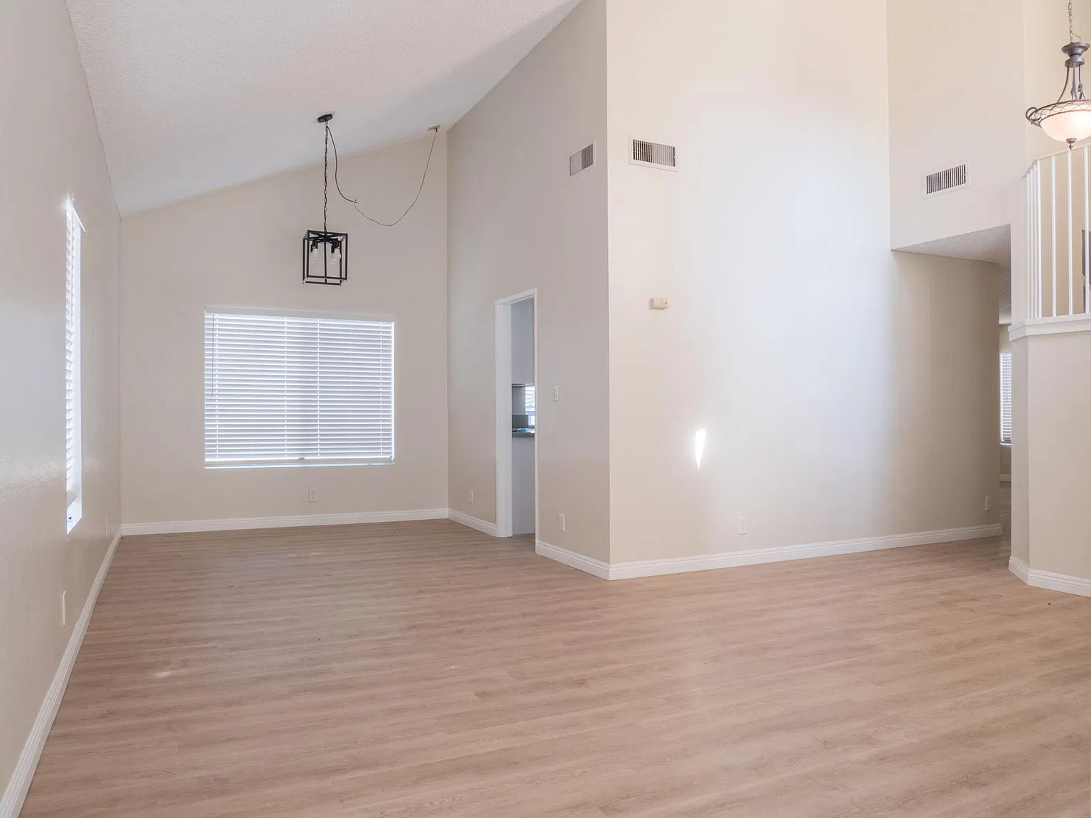 3 bed, 1805 sqft, $2,875 — Photo 2
