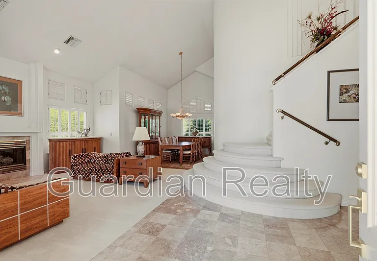 1888 Woodhaven Dr — Photo 18