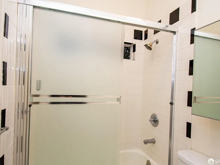 457 Jersey St #5 — Photo 9