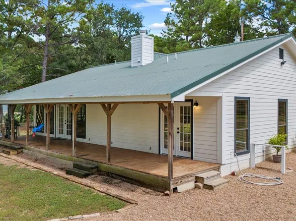 120 Lake Point Way, Bastrop, TX 78602