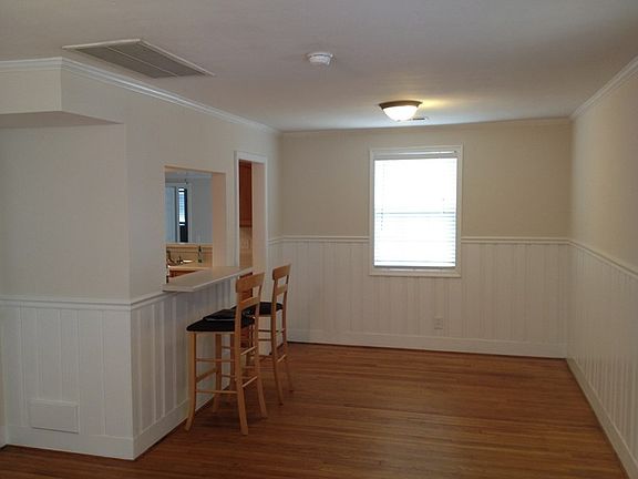 3rd image of 606 13th St #A