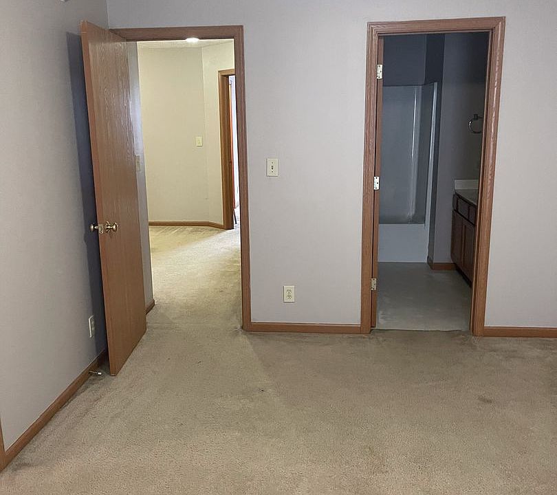 1st image of 3350 Edison Dr