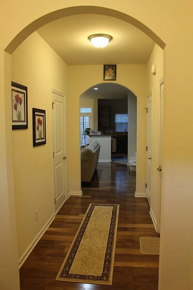 3 bed, 2.5 bath, 1750 sqft, $1,800 — Photo 3
