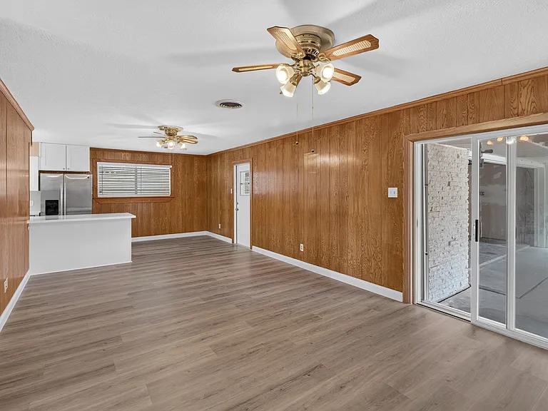 4022 Capri Dr — Photo 13