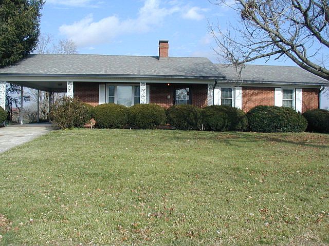 1st image of 225 Miller Dr
