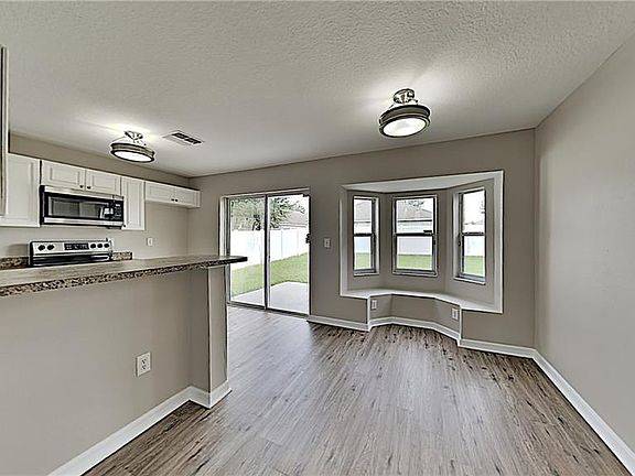 3rd image of 24634 Siena Dr