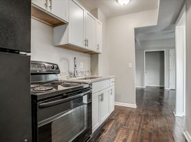 527-529 Chestnut Ave
