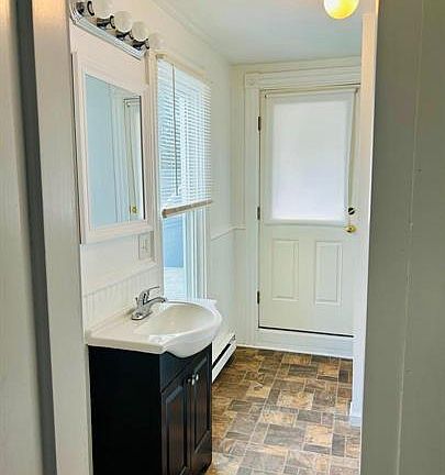 2nd image of 228B N Barbara St #B