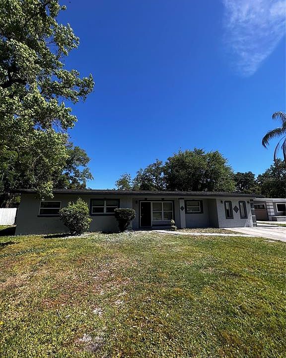 1st image of 223 Hope Cir