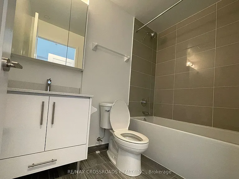 95 Oneida Cres #2306 — Photo 6