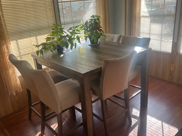 4630 McIntosh Rd #327, Dover, FL 33527