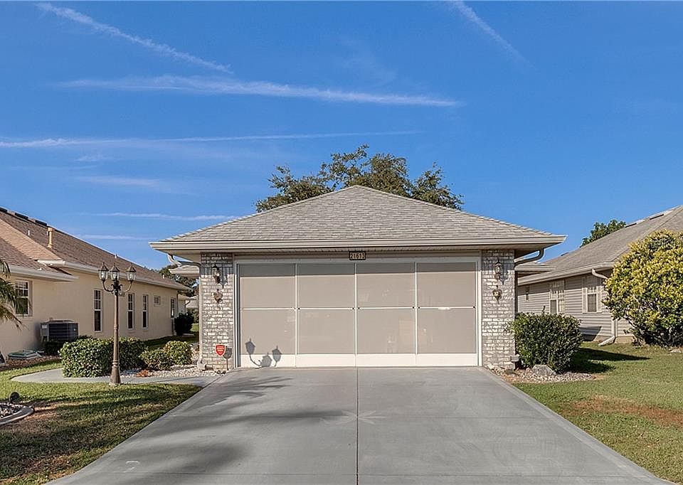 1st image of 21613 Queen Elizabeth Ct