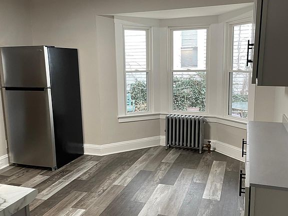2nd image of 2042 Quail St #2