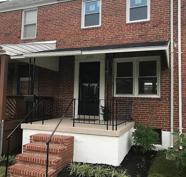2710 Creston Rd