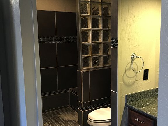 5th image of 10440 NW 16th St