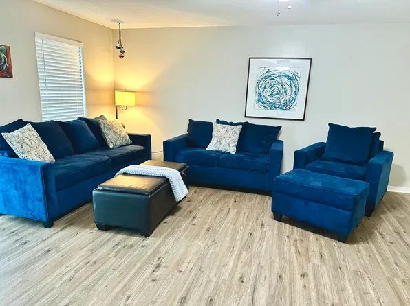 112 Austin Ct, Mary Esther, FL 32569