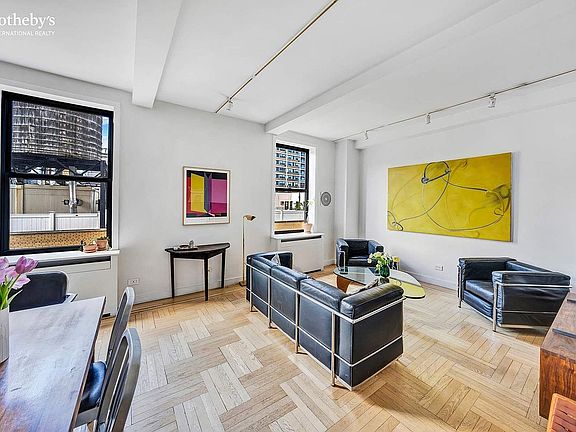 3rd image of 50 W 96th St APT 11D