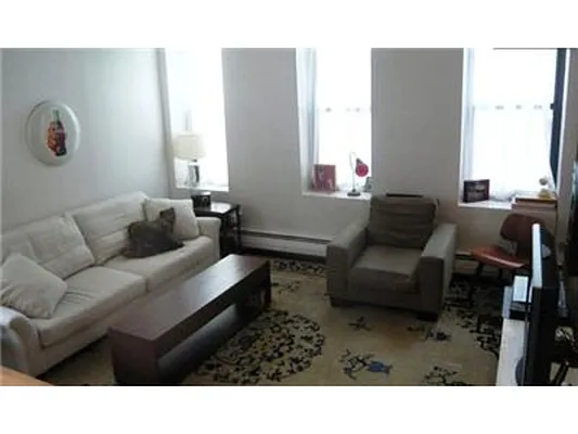 Rented by Aclawrence | media 16