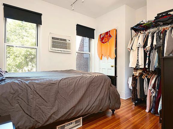 4th image of 313 E 18th St #2