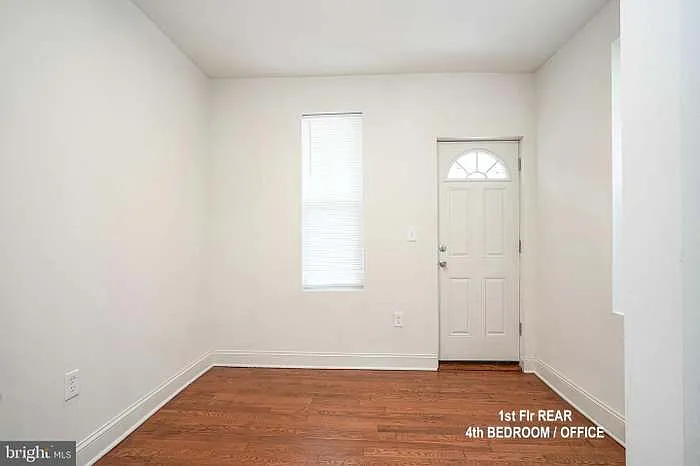2010 S Croskey St — Photo 10