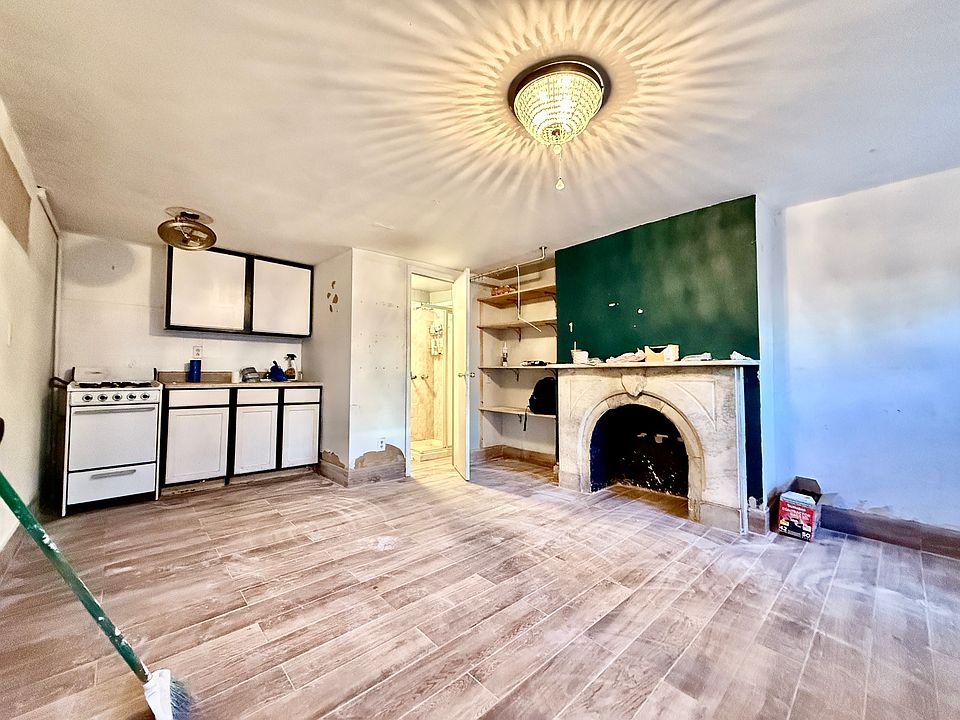 1st image of 216 7th St APT 1
