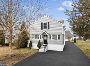 207 E Park Ave, Maple Shade, NJ 08052