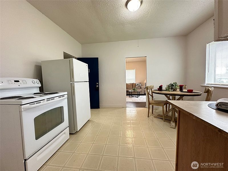2nd image of 1320 3rd Street
