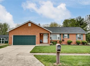 401 Kenec Dr, Middletown, OH 45042