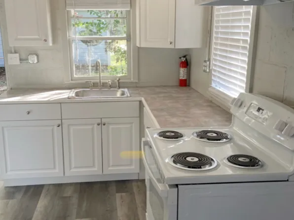 246 NE Trinity Pl #101, Lake City, FL 32055