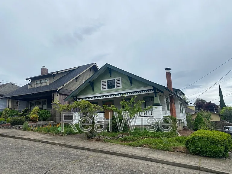 837 SE Blakeley Ave — Photo 5