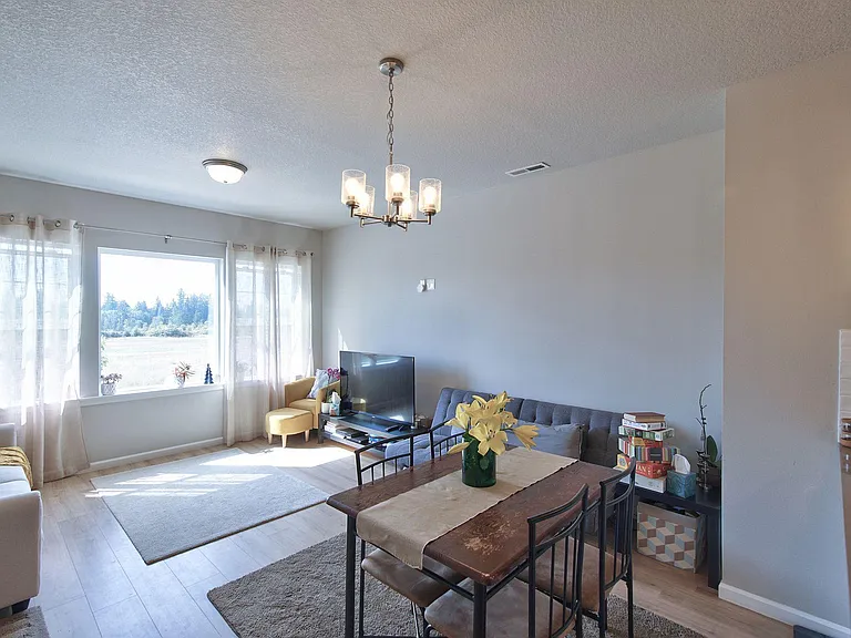 7008 SE Frasier Ln — Photo 2