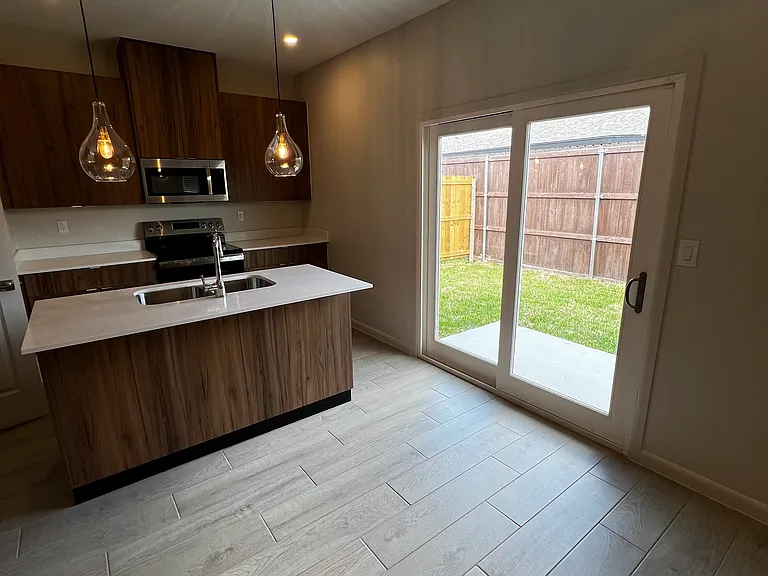 3316 Duke Ave #4 — Photo 5