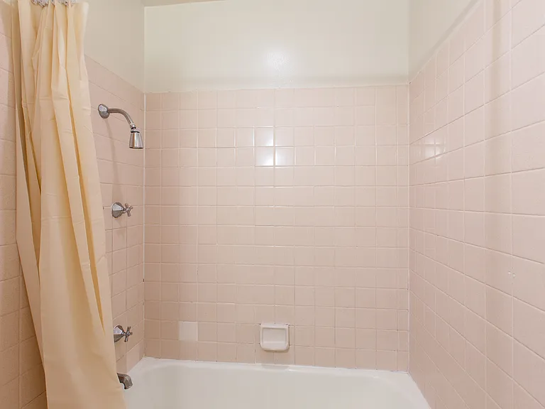 2317 Hearst Ave — Photo 16